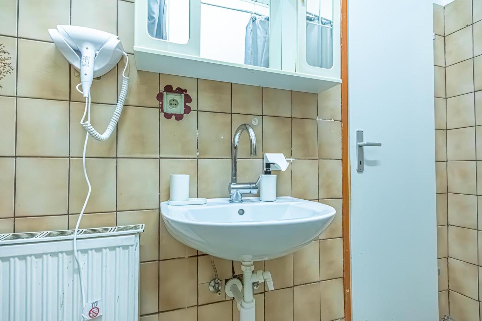 Central Belvedere 3Br Shared Apartment - 12 Min From City Center Виена Екстериор снимка